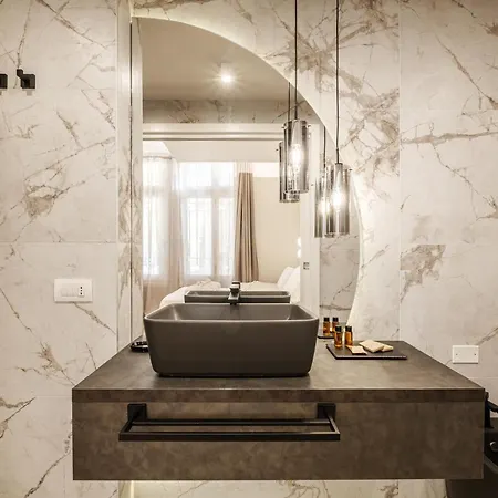 Luxury In The Heart Of 招待所 卡利亚里