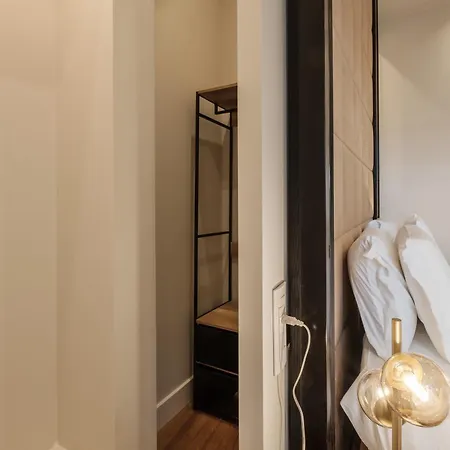 בית הארחה Luxury In The Heart Of קליארי