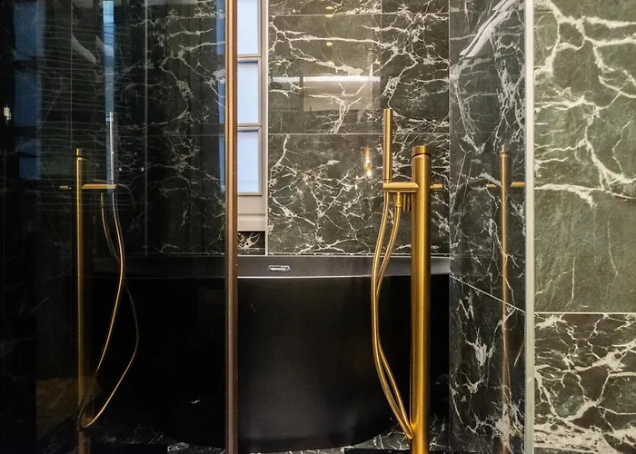 ゲストハウス Luxury In The Heart Of カリアリ